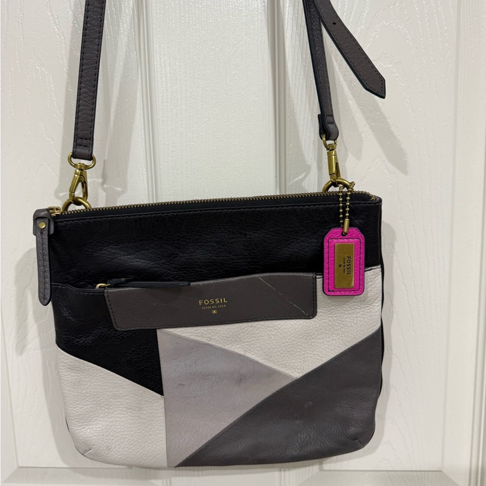 Fossil Women's Black, Gray, and White Crossbody Bag